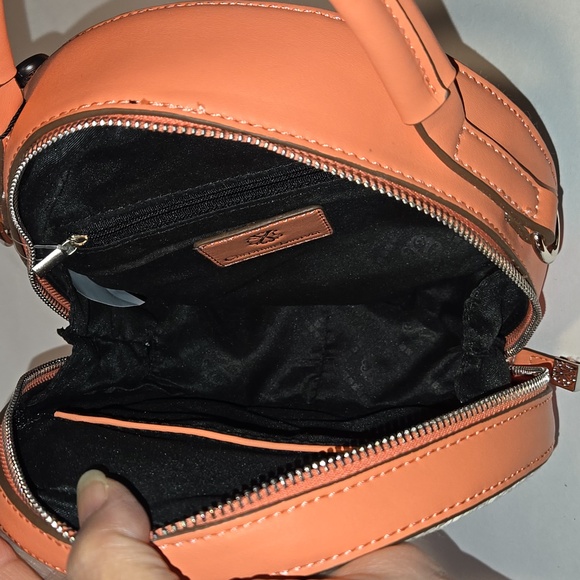 Christian Lacroix Nora Shoulder Bag Sherbet Rafia-Coral 8"Diameter X W-3" - Picture 11 of 13